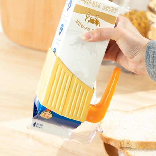 Household Plastic Bottle Handle With Sealing Clip